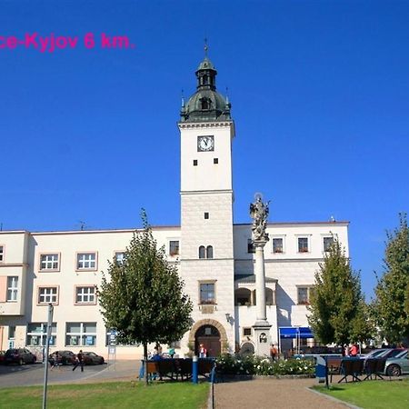 Cyklo Ubytovani A Vinny Sklep Zadovice Luaran gambar